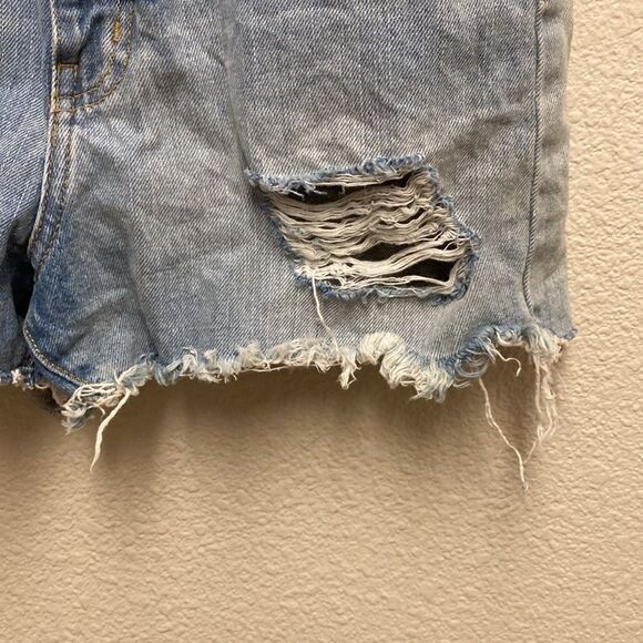 BDG Distressed Girlfriend High Rise Shorts Size 27 - Picture 5 of 6